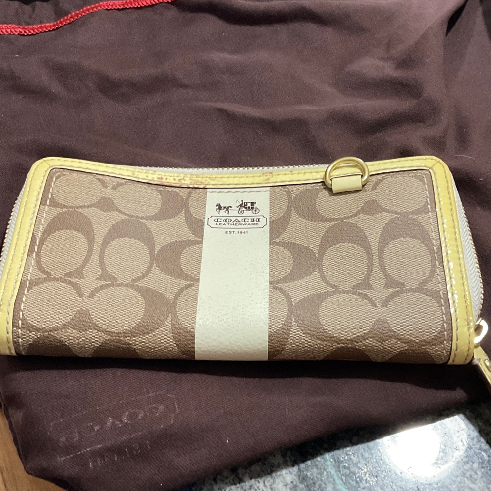 Coach Brown and Cream Tote Bag Set - Picture 4 of 12